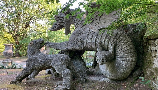 Parco dei Mostri à Bomarzo Parco dei Mostri à Bomarzo