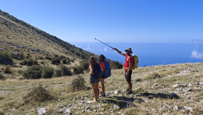En randonnée accompagnée En randonnée accompagnée en Albanie